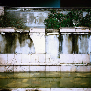 homepage  | image thumb | 
             
             Crónicas de Meriadeck, serie fotográfica en color en el barrio de Meriadeck                         | © patrice de Santa Coloma